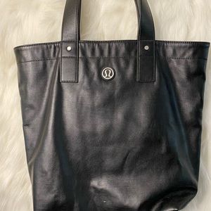 Lululemon - black shoulder bag